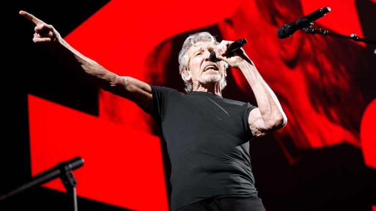Pink Floyd banned from Ukraine!