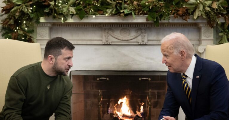 The Actor meets the Puppet!