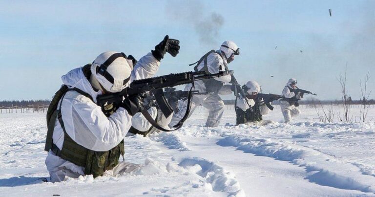 Russians FIGHT in the Winter!