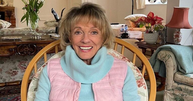 Ester Rantzen, Vaccine refuseniks, and bad decisions!