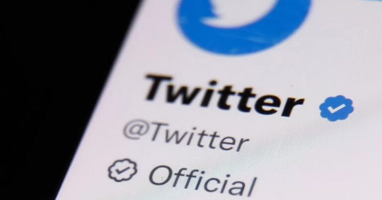 BBC escalates the WAR on New Twitter.