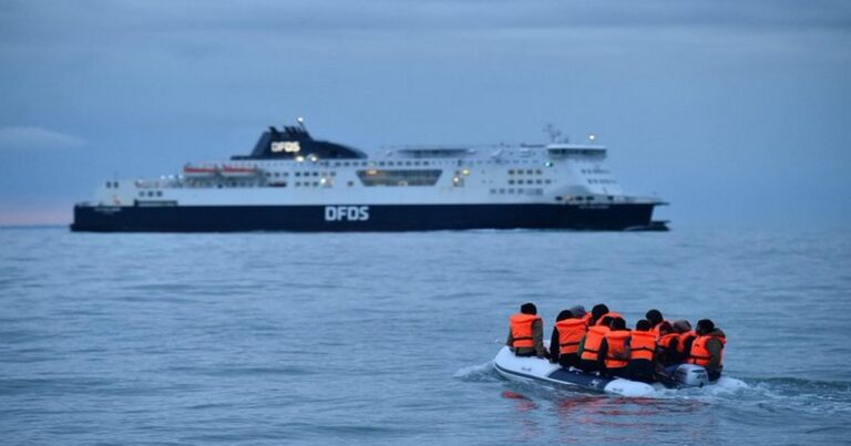 Ferries for Migrants!