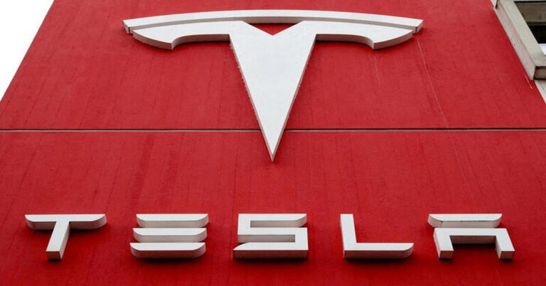 Free Tesla!
