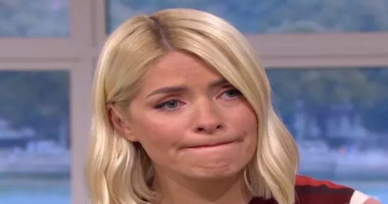 Holly leaves This Morning –  a nation in tears.