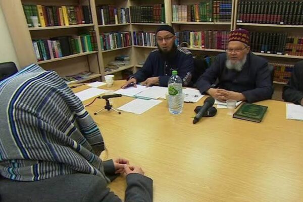 Ban ALL Sharia Courts!